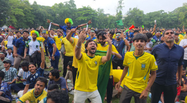 টিএসসিতে হলুদ ঝড়, ৭ গোলে জেতার আশা ব্রাজিল সমর্থকদের