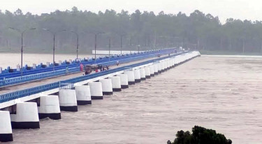 তিস্তার পানি বিপৎসীমার ৫ সেন্টিমিটার নিচে, খুলে রাখা হয়েছে ৪৪ জলকপাট