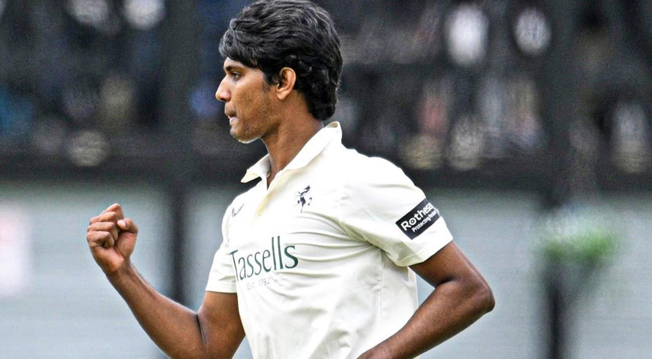 কাউন্টি ক্রিকেট: ব্যাটে-বলে অবদান রাখলেন হাসান