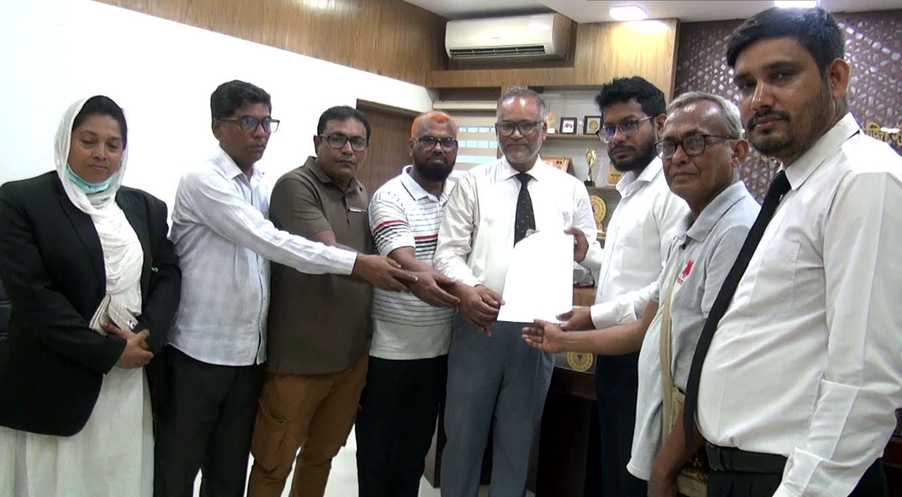সিরাজগঞ্জ-বগুড়া রেলপথে রায়পুর জংশনের দাবিতে স্মারকলিপি