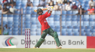 অস্ট্রেলিয়াকে ১১০ রানের লক্ষ্য দিল বাংলাদেশ