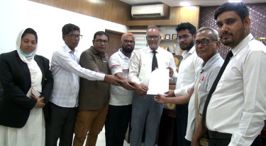 সিরাজগঞ্জ-বগুড়া রেলপথে রায়পুর জংশনের দাবিতে স্মারকলিপি