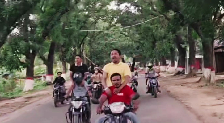 চবিতে নিষিদ্ধ ছাত্রলীগের শোডাউন