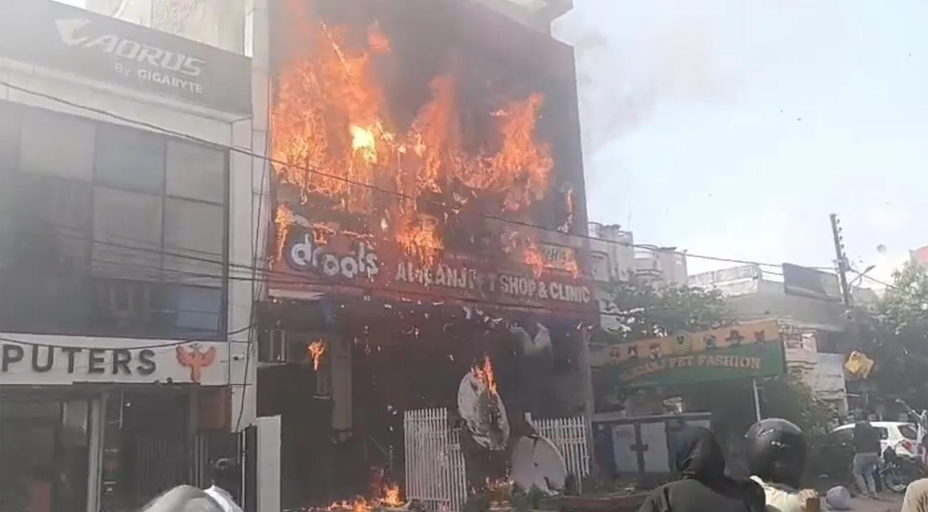 ভারতের লখনউয়ে কোচিং সেন্টারে আগুন, নিহত ১৪