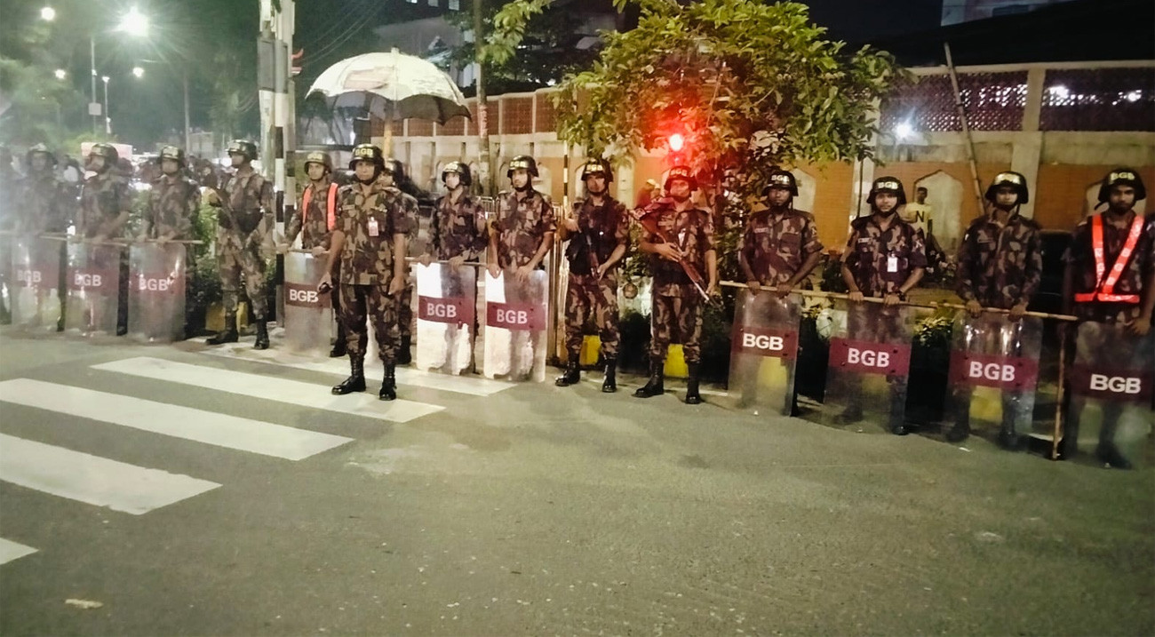 আইন-শৃঙ্খলা পরিস্থিতি স্বাভাবিক রাখতে ৫ জেলায় বিজিবি মোতায়েন