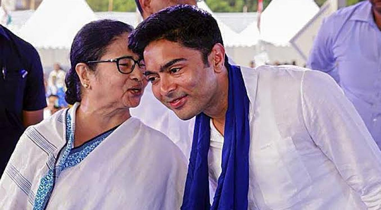 মমতা-অভিষেককে সরিয়ে তৃণমূল দখলে নিলো বিদ্রোহীরা