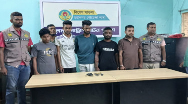 অস্ত্র-গুলিসহ খুলনার ৫ শীর্ষ সন্ত্রাসী গ্রেফতার