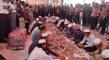 শাহজালাল মাজারের দানবাক্সে ১৭ লাখ টাকা, আছে ডলার ও পাউন্ড