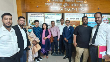 হাজার মাইল পাড়ি দিয়ে ছেলের কাছে, এক দশক পর আবেগঘন পুনর্মিলন