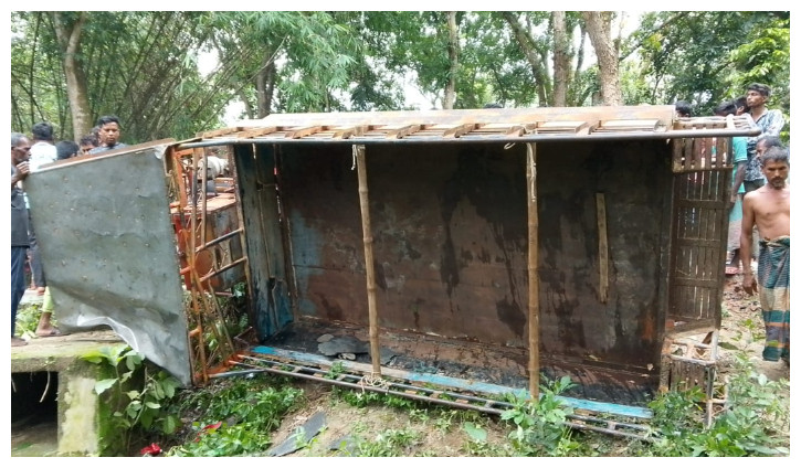 সোনাতলায় ভটভটি উল্টে সাবেক ইউপি সদস্য নিহত