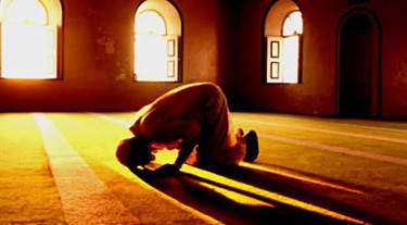 জেনে নিন আজকের নামাজের সময়সূচি