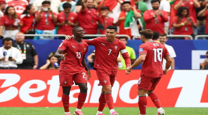 রোনালদোর জোড়া গোলে উজবেকিস্তানকে উড়িয়ে দিল পর্তুগাল