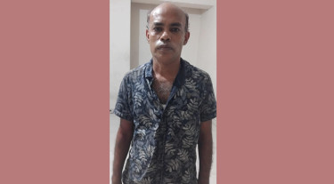 কার্যক্রম নিষিদ্ধ সংগঠনের নেতাকে গণপিটুনি দিয়ে পুলিশে সোপর্দ
