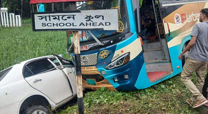 পটিয়া বাইপাসে বাস-প্রাইভেট কার মুখোমুখি সংঘর্ষ, আহত ৫