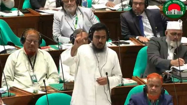 বাজেটে আয়কর বৃদ্ধি মধ্যবিত্তের মরণফাঁদ: আখতার
