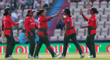 সেমিফাইনালের স্বপ্ন বাঁচিয়ে রাখতে ভারতের সামনে বাংলাদেশ