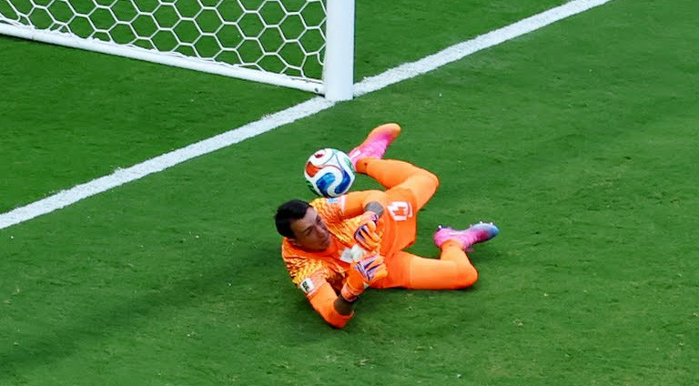 ‘ফুটবল আমাকে এতটা কাঁদাবে ভাবিনি’