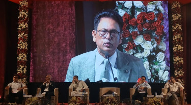 বিজ্ঞানী বানানোর বিনিয়োগ করে প্রশাসনিক অফিসার বানাতে চাই না