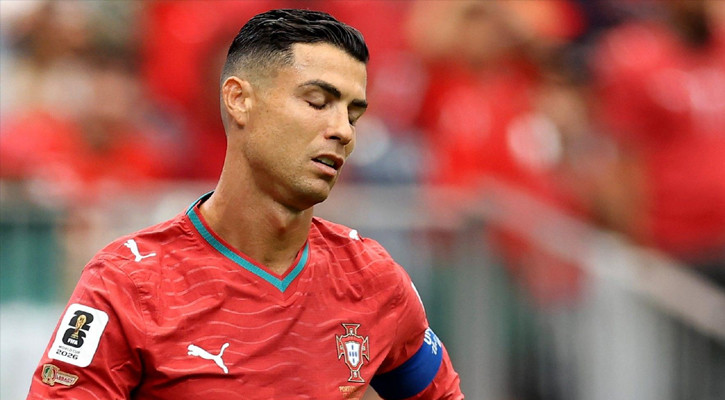 রোনালদোকে ‘৪’ রেটিং দিল পর্তুগালের পত্রিকা