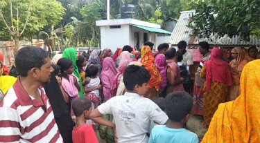 মায়ের কোলে ফিরছিল শিশুটি, মোটরসাইকেলের ধাক্কায় ছিটকে গেলো প্রাণ