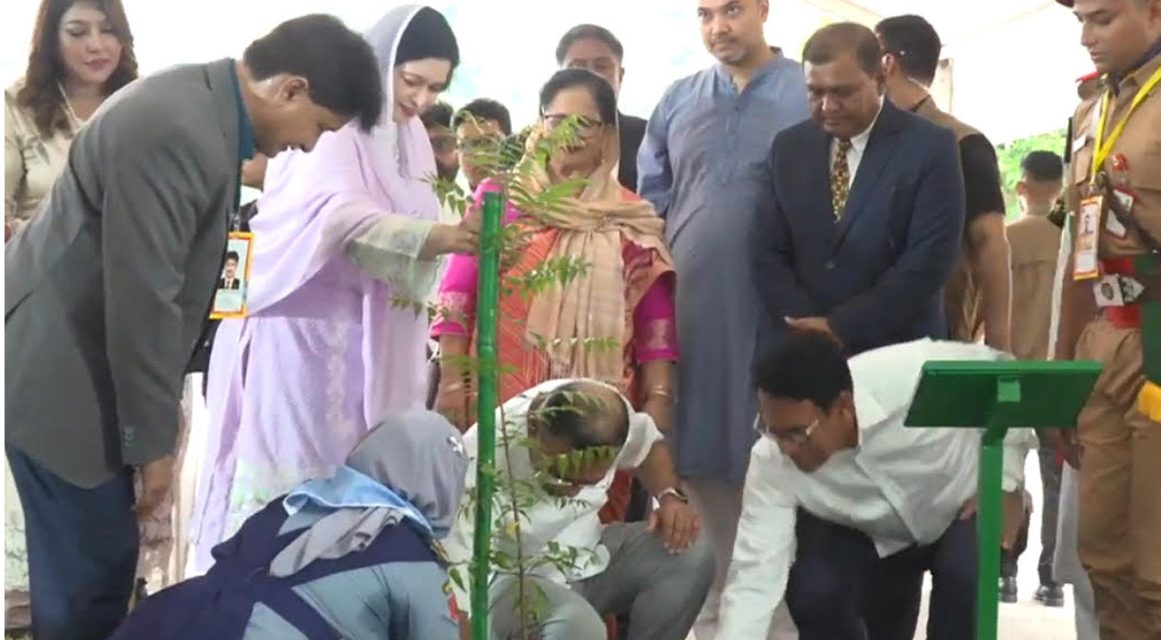 ২৯ হাজার শিক্ষাপ্রতিষ্ঠানে বৃক্ষরোপণ কর্মসূচির উদ্বোধন করলেন প্রধানমন্ত্রী