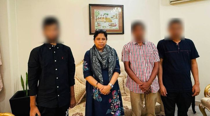 ইরানে আটকে পড়া তিন বাংলাদেশি দেশে ফিরলেন