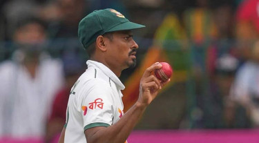 ২৩০ রানে পিছিয়ে থেকে বাংলাদেশের ড্রেসিংরুম নির্ভার!
