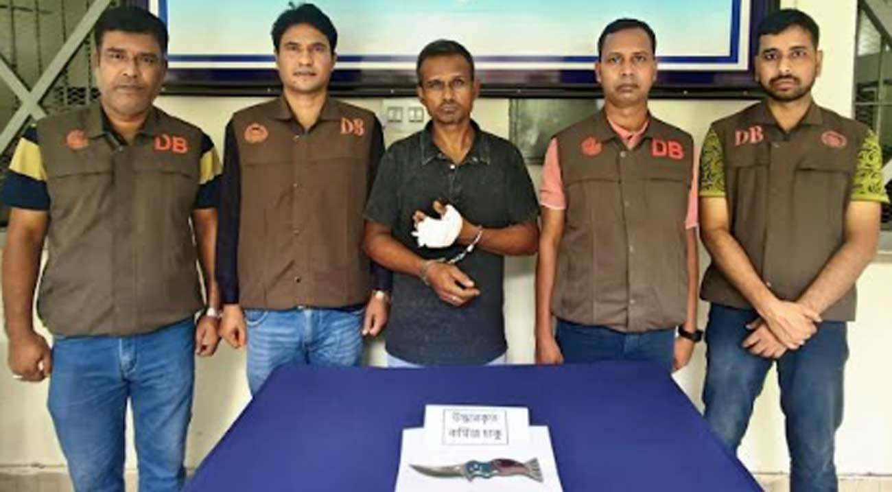 বগুড়ায় কুকুর হত্যাচেষ্টার ঘটনায় ব্যবসায়ী গ্রেপ্তার