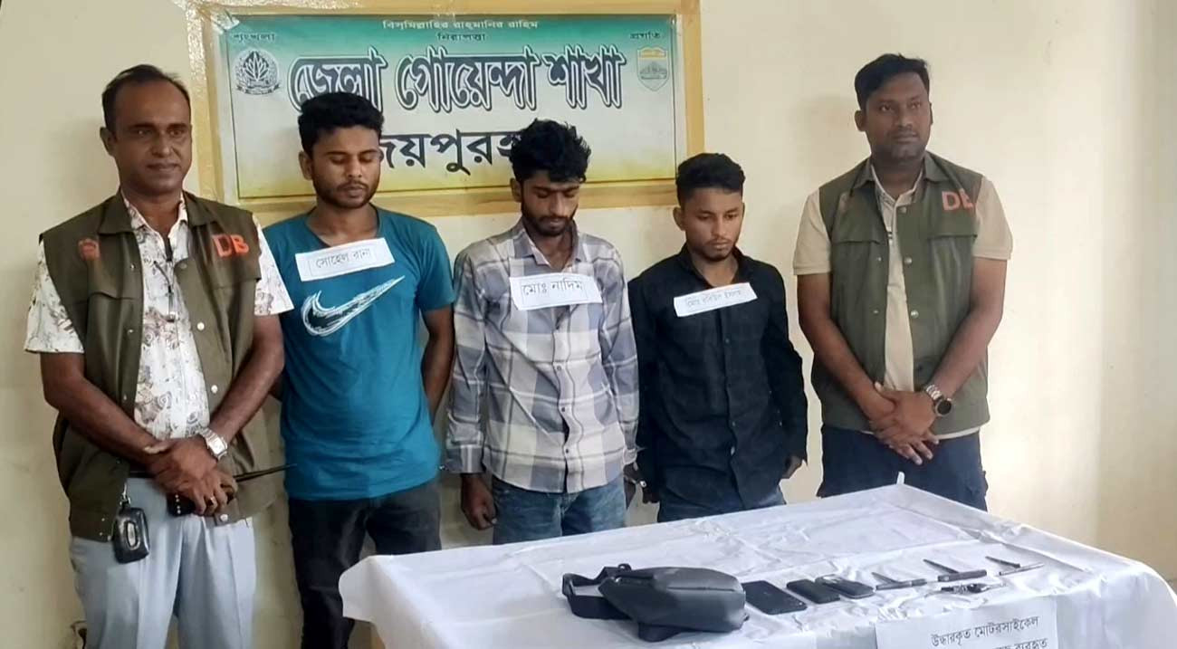 জয়পুরহাটে মোটরসাইকেল চোর চক্রের ৩ সদস্য গ্রেপ্তার