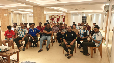 বিশ্বকাপ উন্মাদনায় কমিউনিটি সেন্টারে ভিন্ন আমেজ