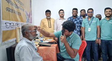 শ্রমিক-চালকদের ফ্রি চক্ষু চিকিৎসা