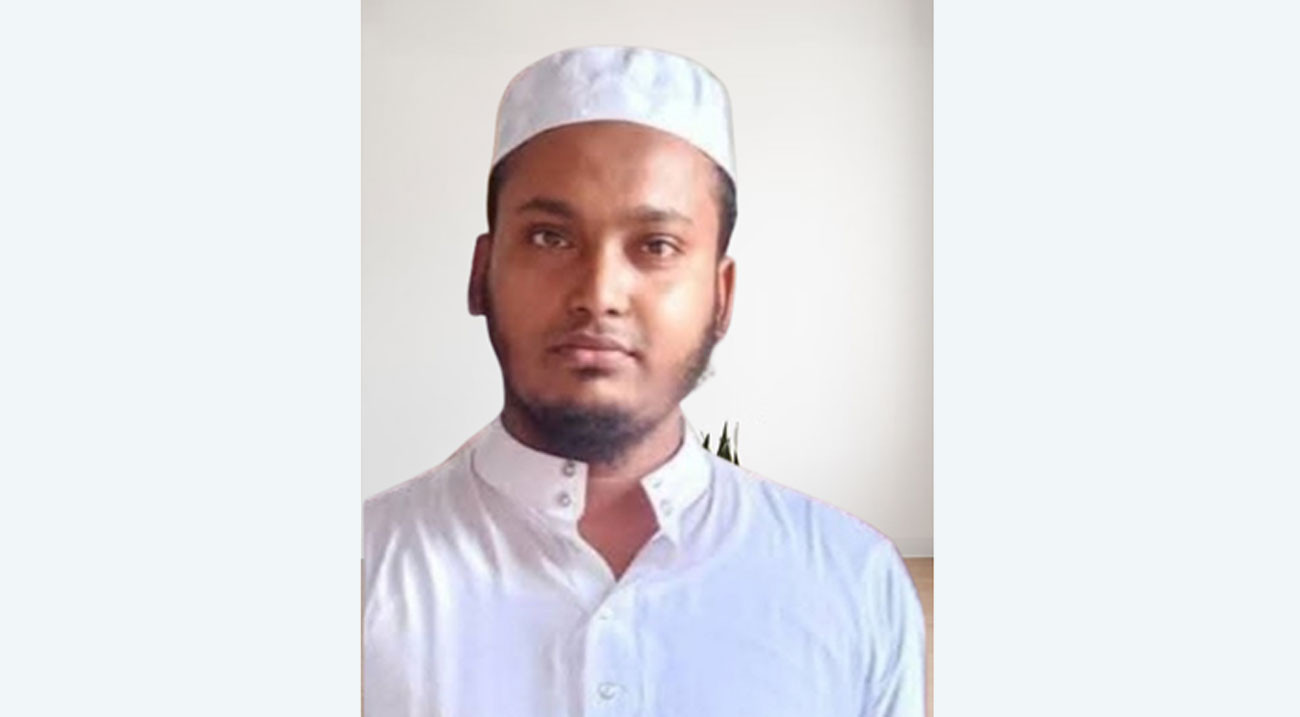 মোটরসাইকেল থেকে ছিটকে পড়ে প্রাণ গেল খতিবের