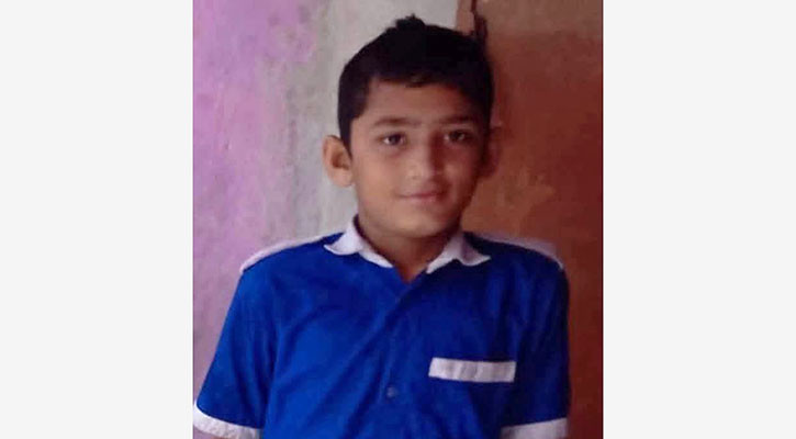 লোহার গোলবার ভেঙে মাথায়, মারা গেল আহত স্কুলছাত্র