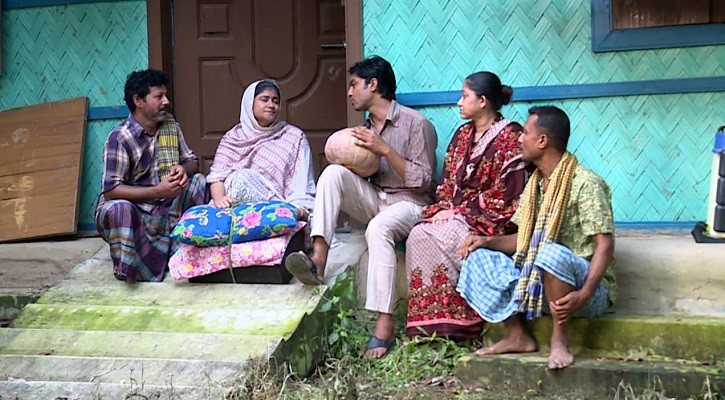 শেষ বয়সের একাকীত্বের গল্পে ‘শেষ বিকেলের অতিথি’