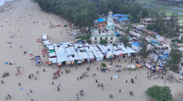 কক্সবাজার সমুদ্রসৈকতের বালিয়াড়ি থেকে স্থাপনা সরানোর নির্দেশ