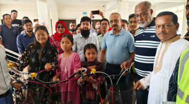 ময়মনসিংহে ১৮৫ শিক্ষাপ্রতিষ্ঠানে এমপির ক্রীড়া সামগ্রী বিতরণ