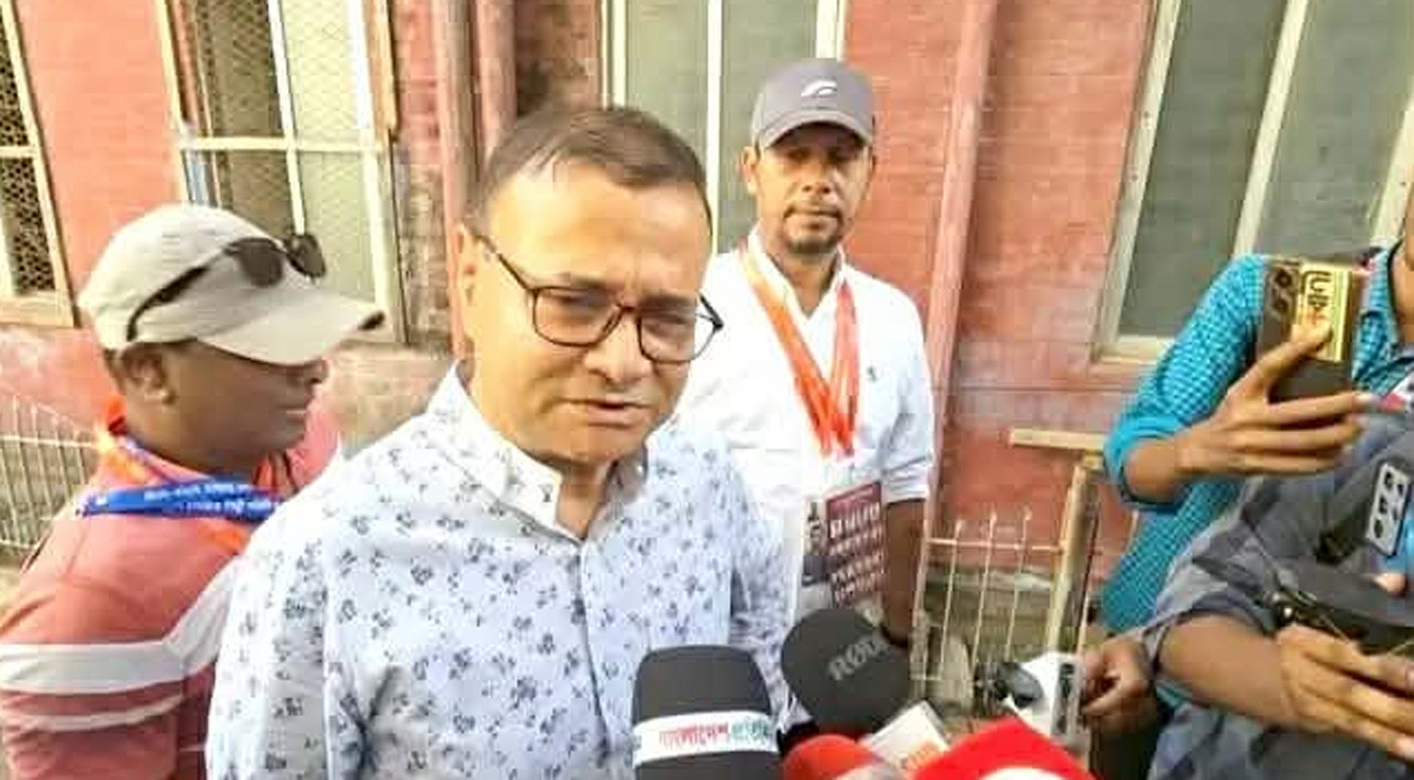 যেই জিতুক, চলচ্চিত্র ও শিল্পীদের স্বার্থে যেন কাজ করেন: ডা. এজাজ