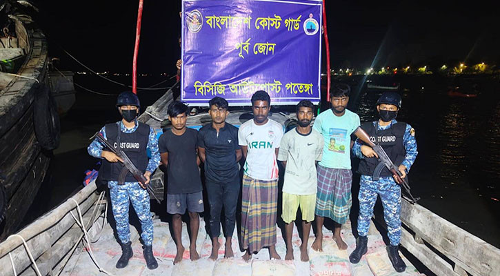 ৬০০ বস্তা সিমেন্টসহ ৫ পাচারকারী আটক