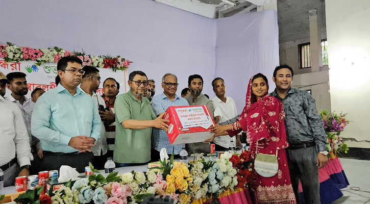 মনোহরদীর অসহায় ৩০ নারীর আত্মনির্ভরশীলতায় পাশে বসুন্ধরা শুভসংঘ