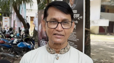 খুবই সুন্দর, সুশৃঙ্খল পরিবেশে ভোট দিয়েছি: আজিজুল হাকিম