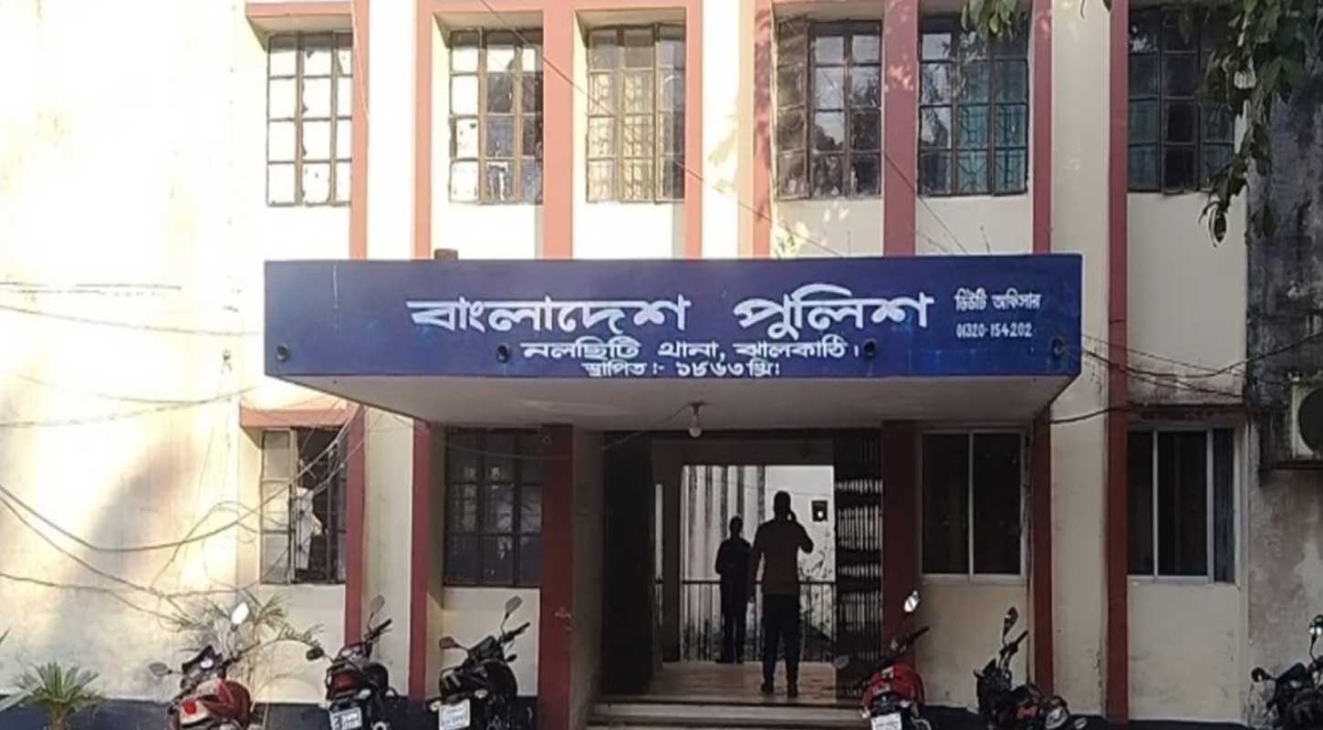 ফুটবল খেলা নিয়ে তর্কের জেরে ঘুষি মেরে নাকের হাড় ভাঙার অভিযোগ