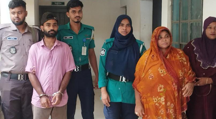 ভিক্ষুক সেজে আশ্রয় নিয়ে বৃদ্ধাকে কুপিয়ে স্বর্ণালংকার লুট, গ্রেপ্তার মা-ছেলে