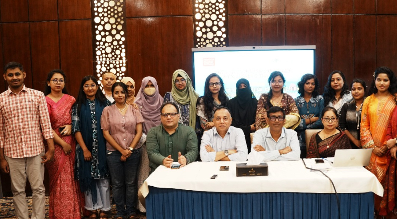 জনসংখ্যার ৫১ শতাংশ নারী হলেও রাজনীতিতে অর্থবহ অংশগ্রহণ সীমিত