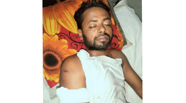 ফরিদপুরে ব্যবসায়ীকে কুপিয়ে টাকা ছিনিয়ে নেওয়ার অভিযোগ