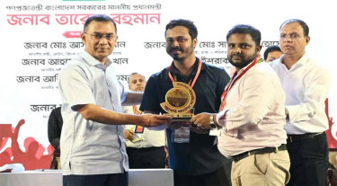 জুলাই সম্মাননা পেলেন চট্টগ্রামের কলেজ ছাত্রদল নেতা ওমর ফারুক