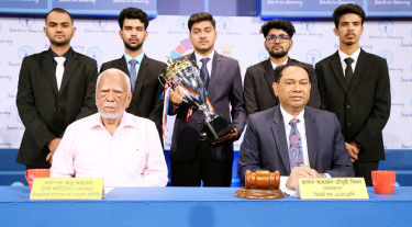 দেশের অর্থনীতিকে সচল রাখতে বিনিয়োগবান্ধব পরিবেশ নিশ্চিত করতে হবে: আবু আহমেদ