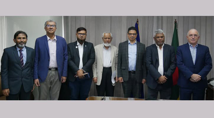 পোর্ট ও মেরিটাইম ট্রেড লজিস্টিক ব্যবস্থার আধুনিকায়ন সময়ের দাবি: আমিরুল হক