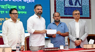ক্যানসার আক্রান্ত ক্রিকেটার হৃদয়ের চিকিৎসায় ৫ লাখ টাকা দিলো যুব ও ক্রীড়া মন্ত্রণালয়