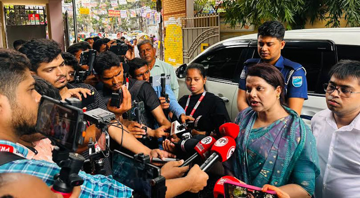 প্রশ্নফাঁসের গুজব ছড়িয়ে বিভ্রান্তি সৃষ্টি করলে কঠোর ব্যবস্থা: ডিসি ফরিদা