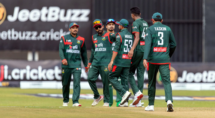 তাসকিন-নাহিদের গতিতে জিম্বাবুয়ের ইনিংস থামল ১৪১ রানে
